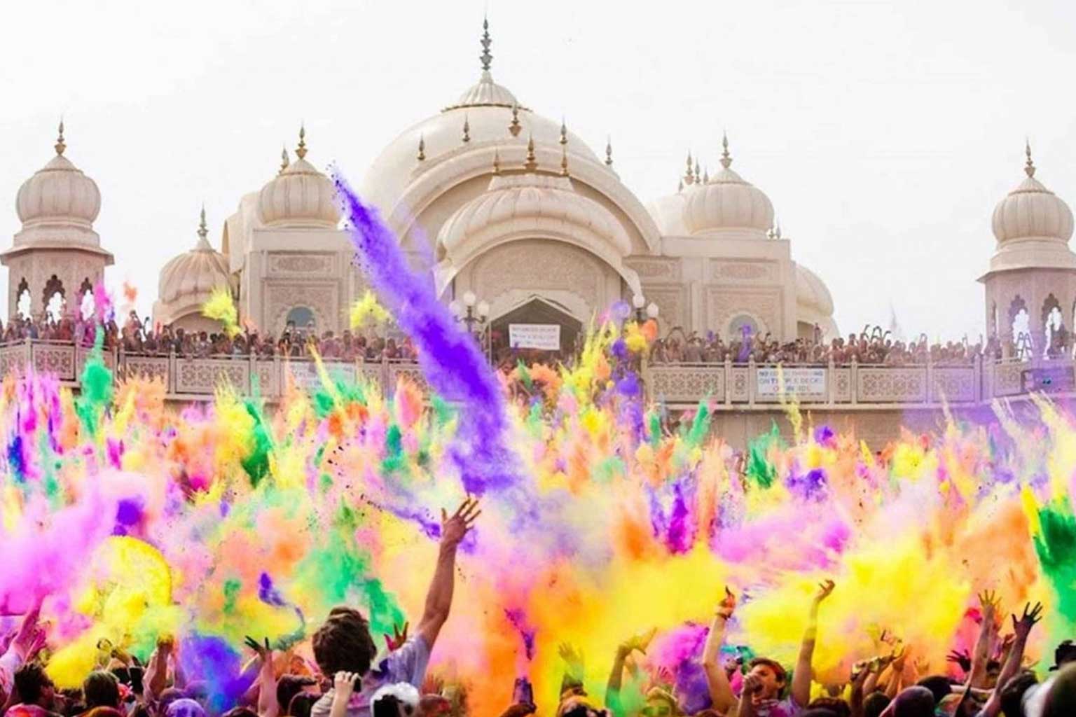 india-tajmahal-holi