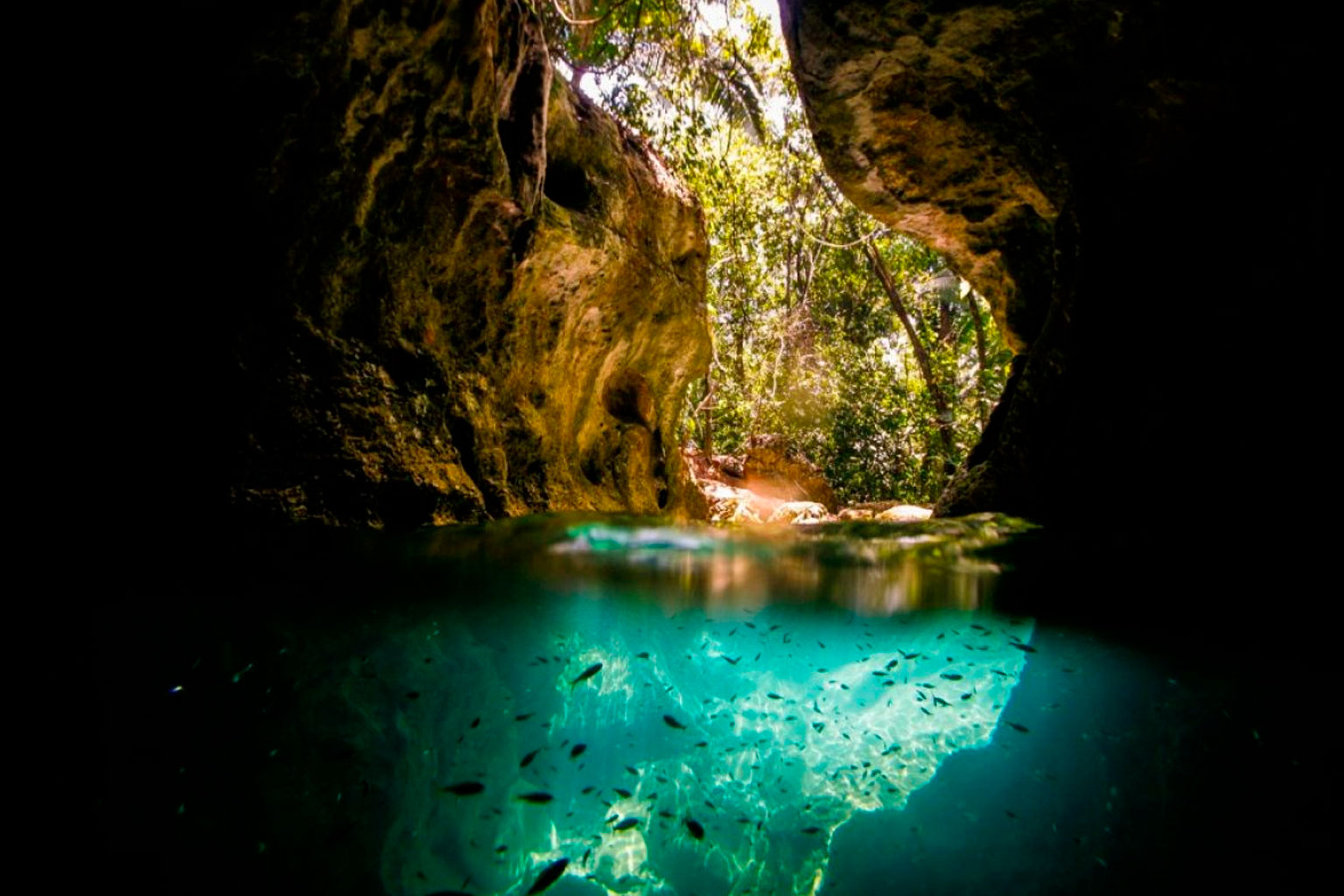 belice-rio-cave-brach