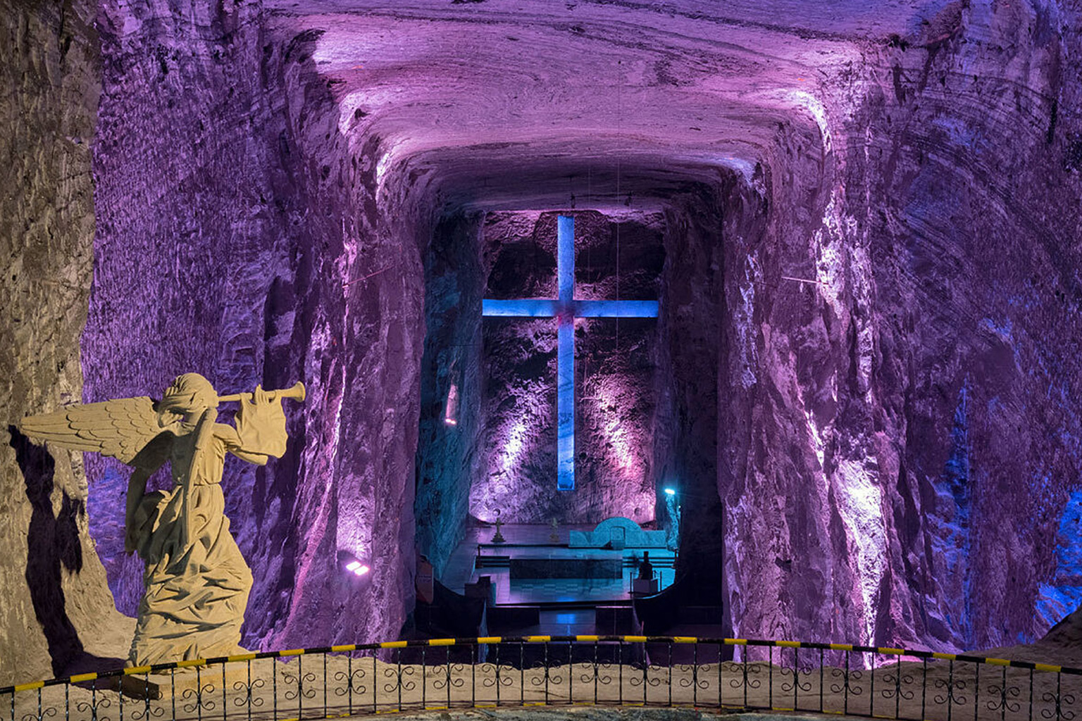 colombia-catedral-salzipaquira1