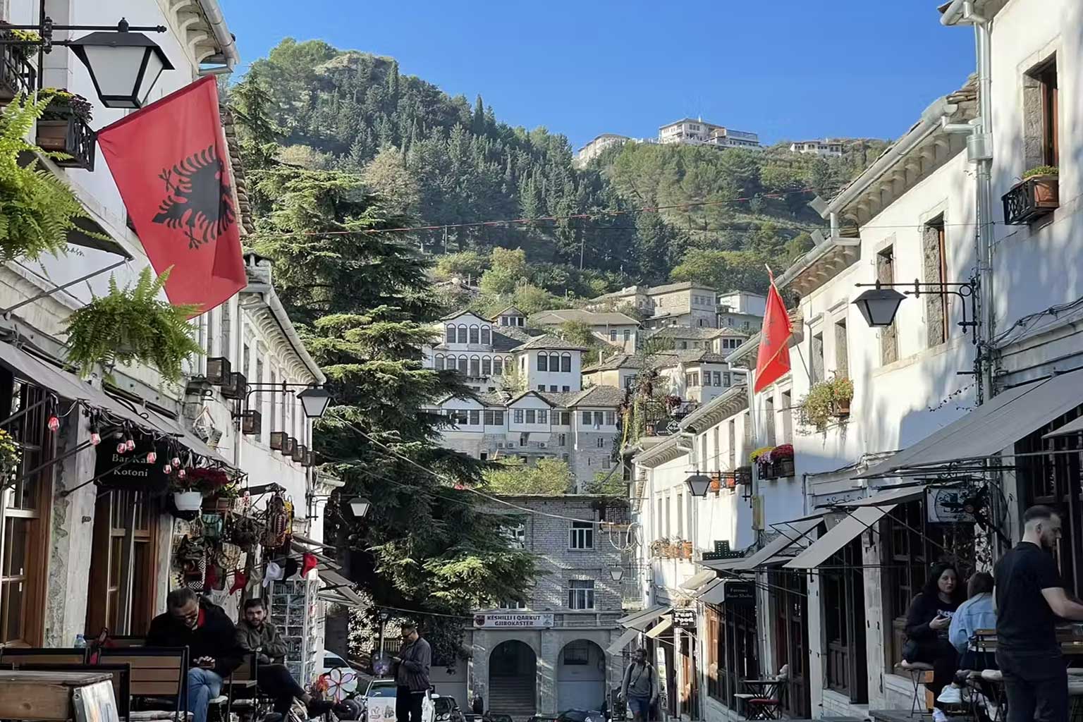 balcanes-albania-gjirokastra1