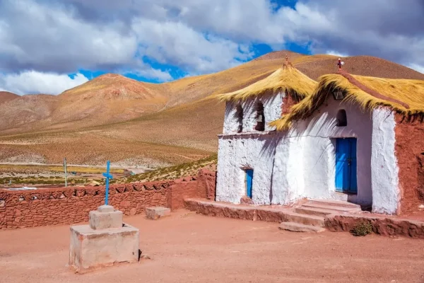 straw-roof-church-at-machuca-near-san-pedro-de-atacama-chile-1